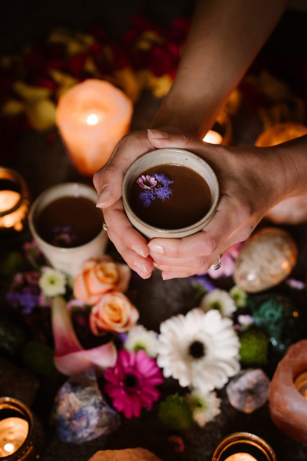 Ceremoniële cacao tijdens een ademcirkel